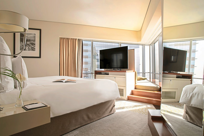 Jumeirah Emirates Towers 7