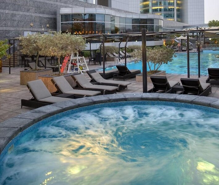 Jumeirah Emirates Towers 8