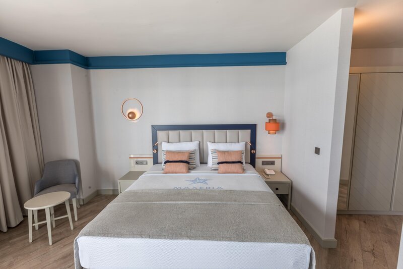 Maxeria Blue Didyma 98