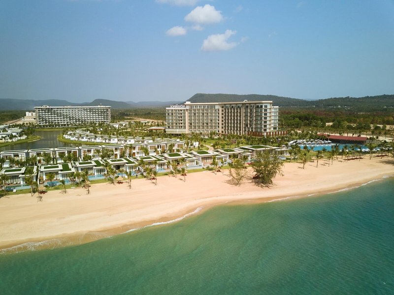 Mövenpick Resort Waverly Phu Quoc 6