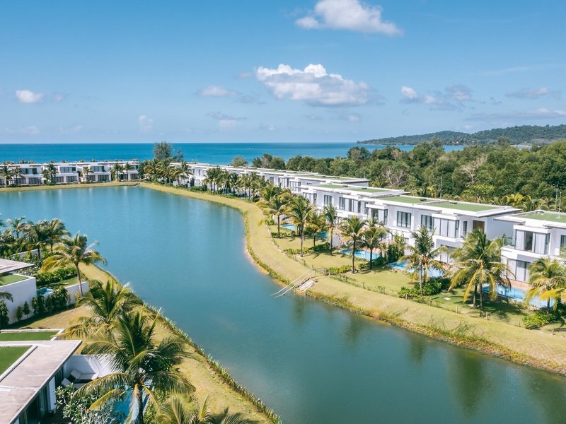Mövenpick Resort Waverly Phu Quoc 10