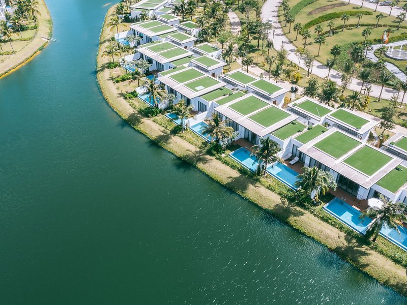 Mövenpick Resort Waverly Phu Quoc 16