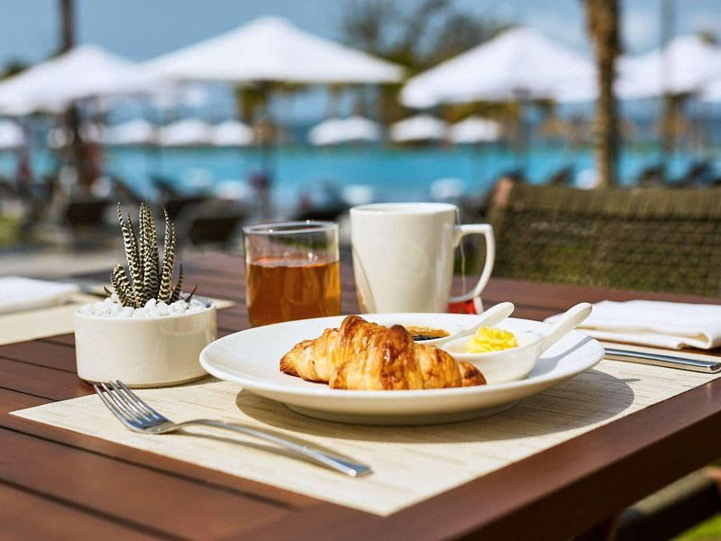 Mövenpick Resort Waverly Phu Quoc 38