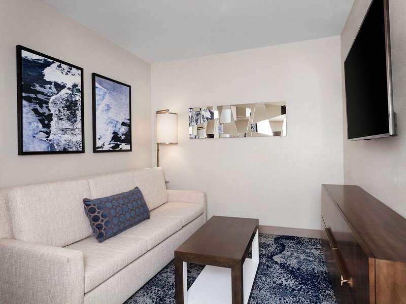 Delta Hotels by Marriott Virginia Beach Waterfront 23