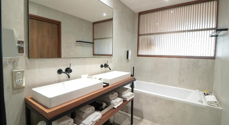 Hotel Golden Tulip Porto Vecchio 1