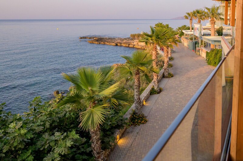 Eri Beach 72