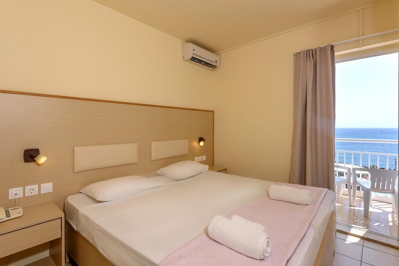 Eri Beach 103