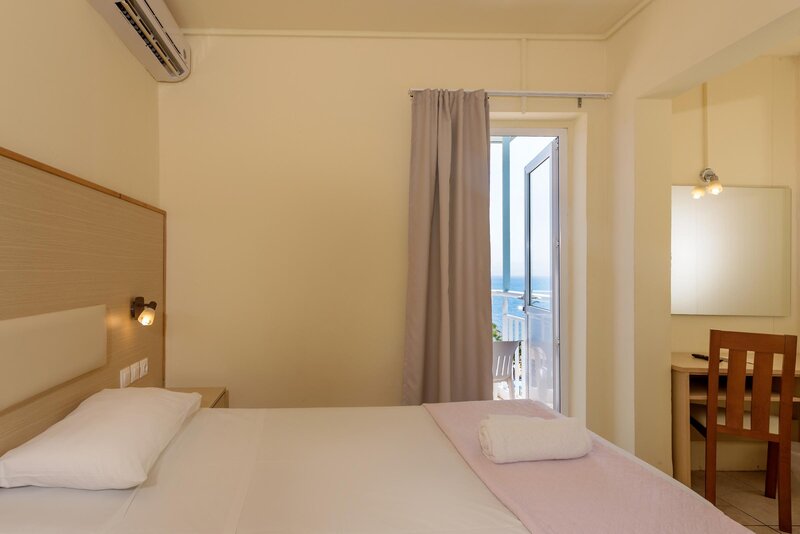 Eri Beach 104