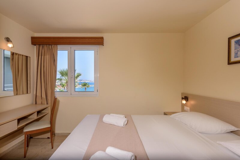 Eri Beach 118