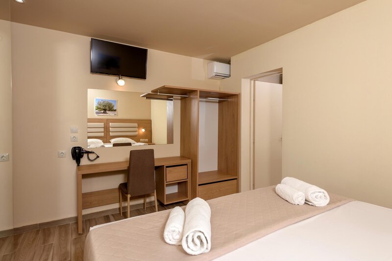 Eri Beach 121