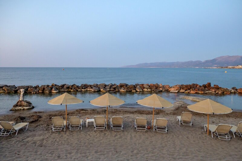 Eri Beach 76