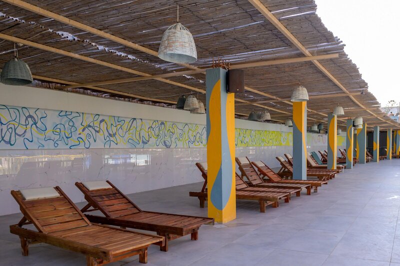Eri Beach 125