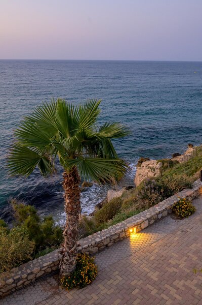 Eri Beach 28