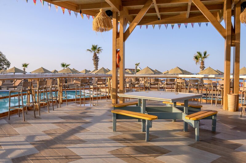 Eri Beach 82