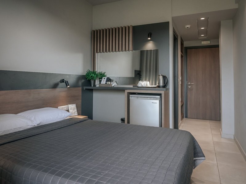 Elizabeth Queen Luxuxy Rooms 18 - Room Example