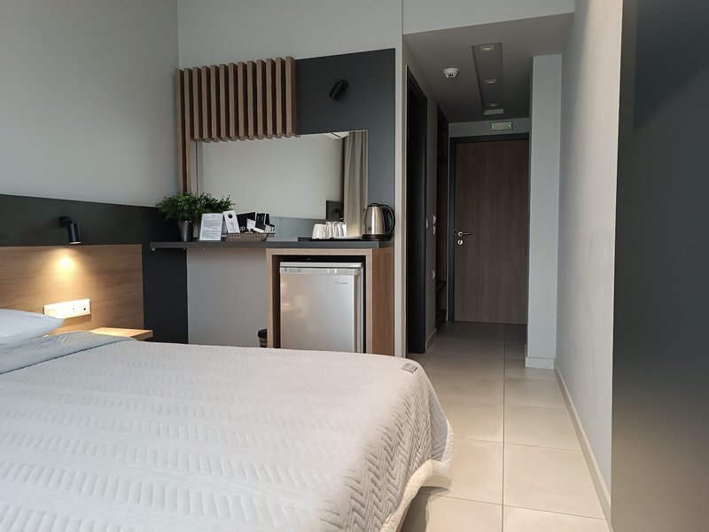 Elizabeth Queen Luxuxy Rooms 31 - Room Example