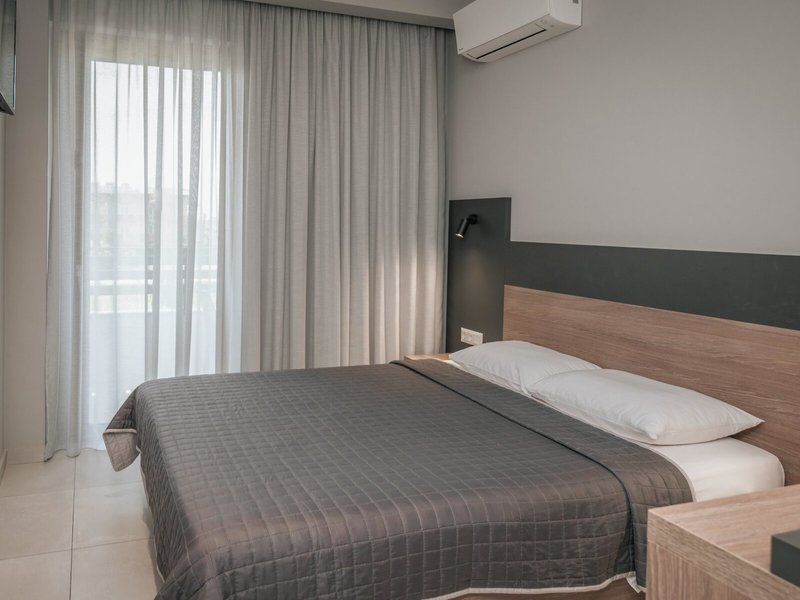 Elizabeth Queen Luxuxy Rooms 23