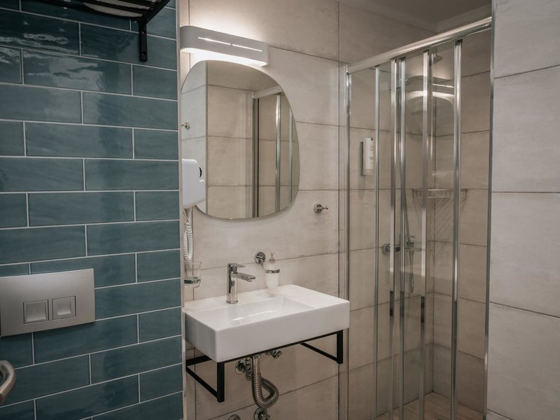 Elizabeth Queen Luxuxy Rooms 25