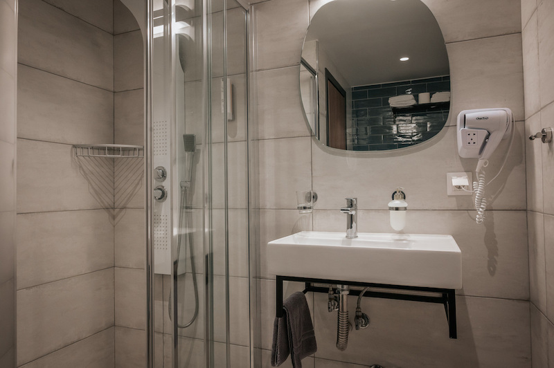 Elizabeth Queen Luxuxy Rooms 6