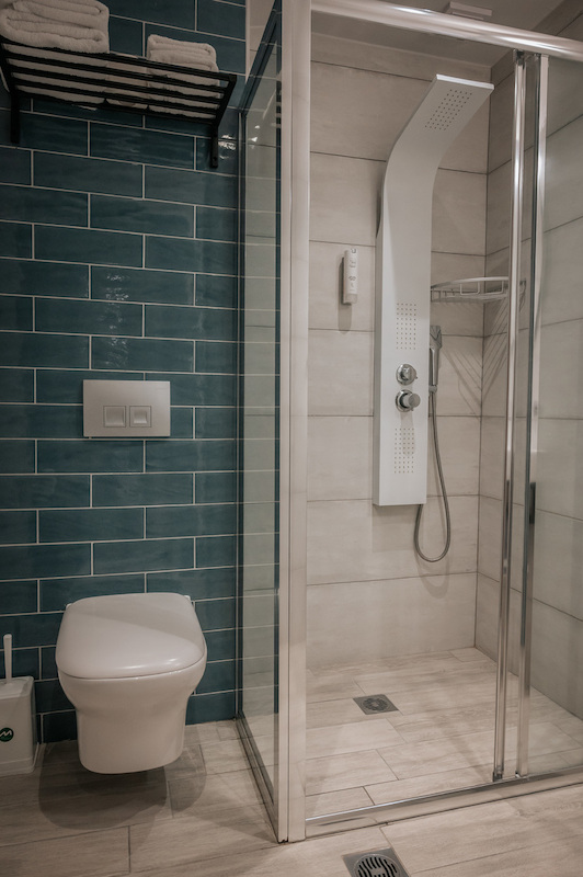 Elizabeth Queen Luxuxy Rooms 9