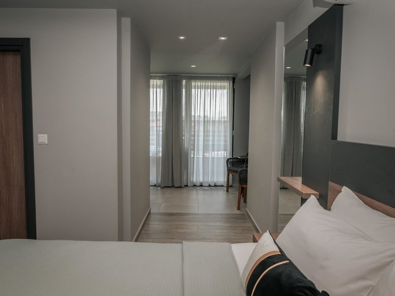 Elizabeth Queen Luxuxy Rooms 6