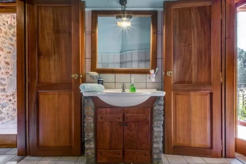 Ifigenia Theriso Village 2 - Bathroom Example