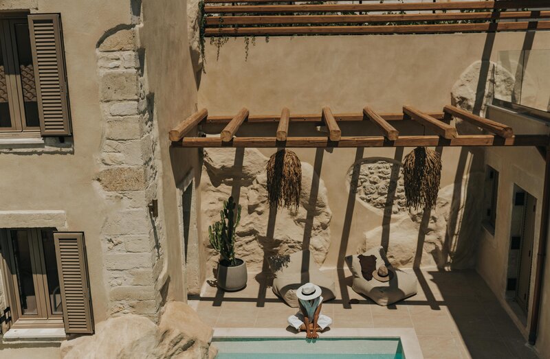 Manili Boutique Suites & Villas 1