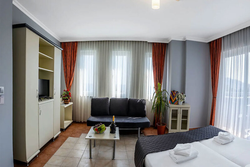 Grand Alisa Hotel 10