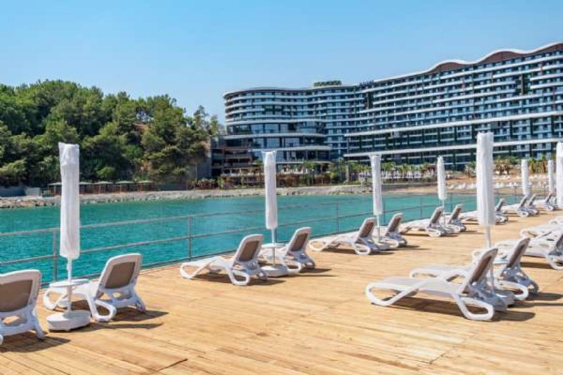 Mylome Luxury Hotel & Resort 9