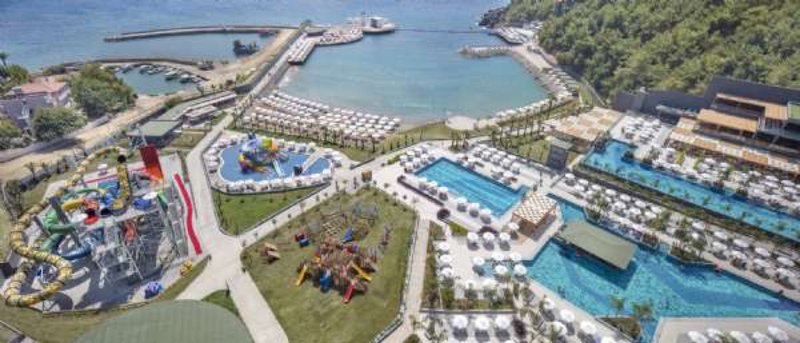 Mylome Luxury Hotel & Resort 11