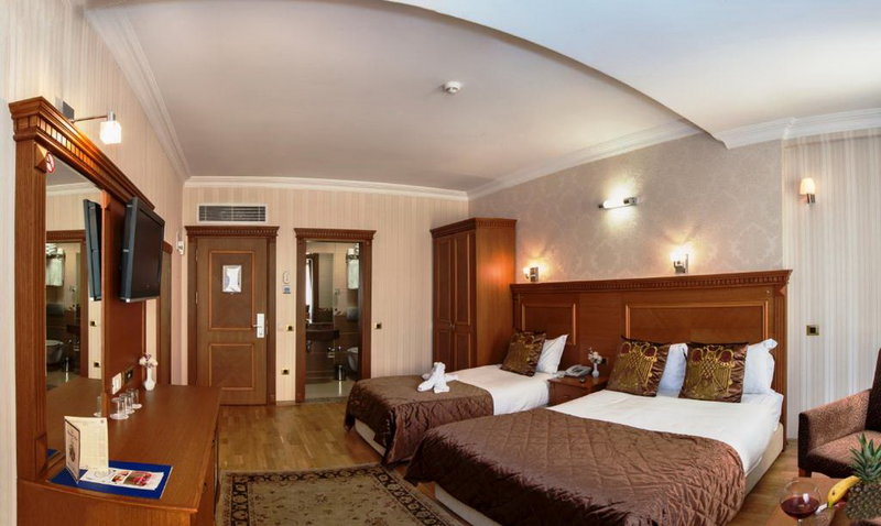 Byzantium Hotel 13
