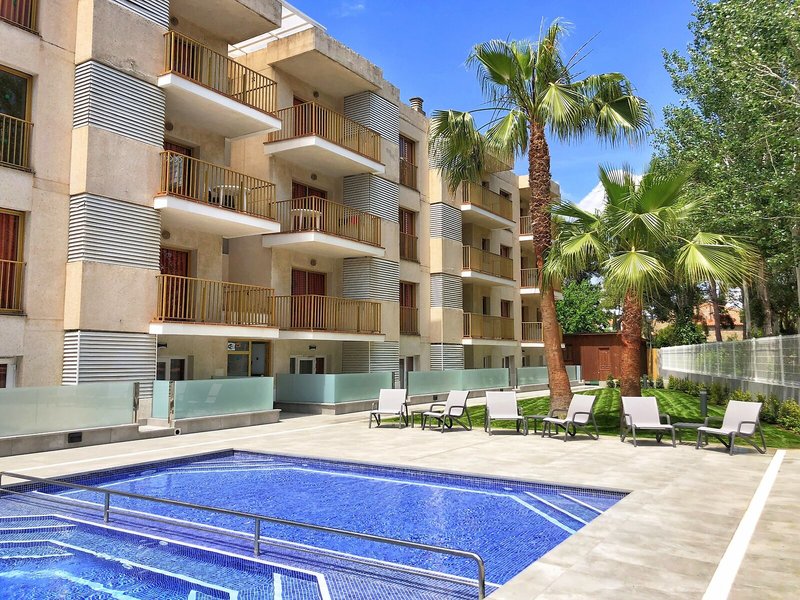 Rentalmar Pins Marina Cambrils 2