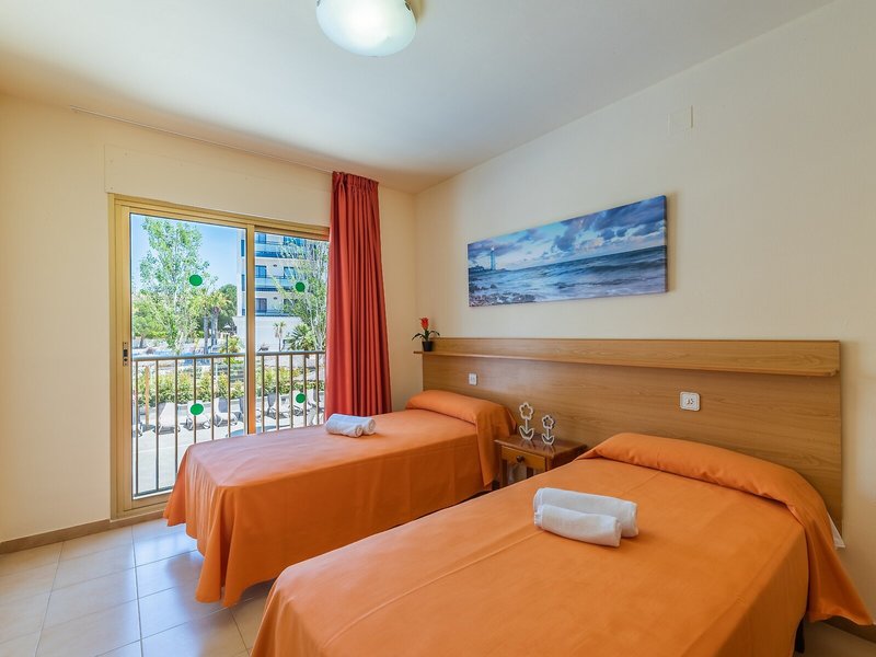 Rentalmar Pins Marina Cambrils 27