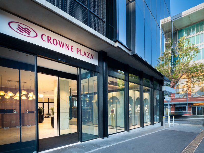Crowne Plaza Adelaide 2