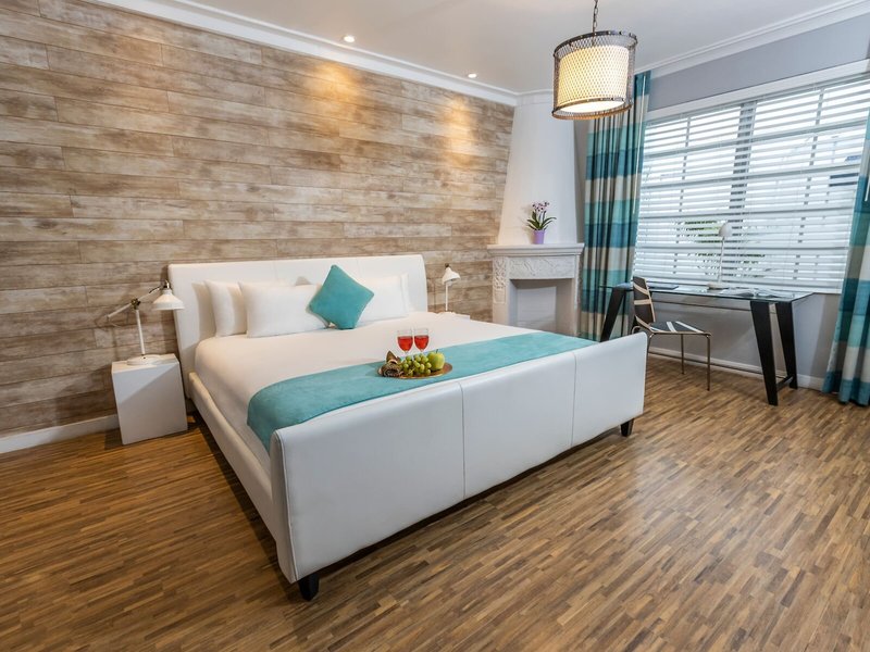 Chesterfield Hotel & Suites 26