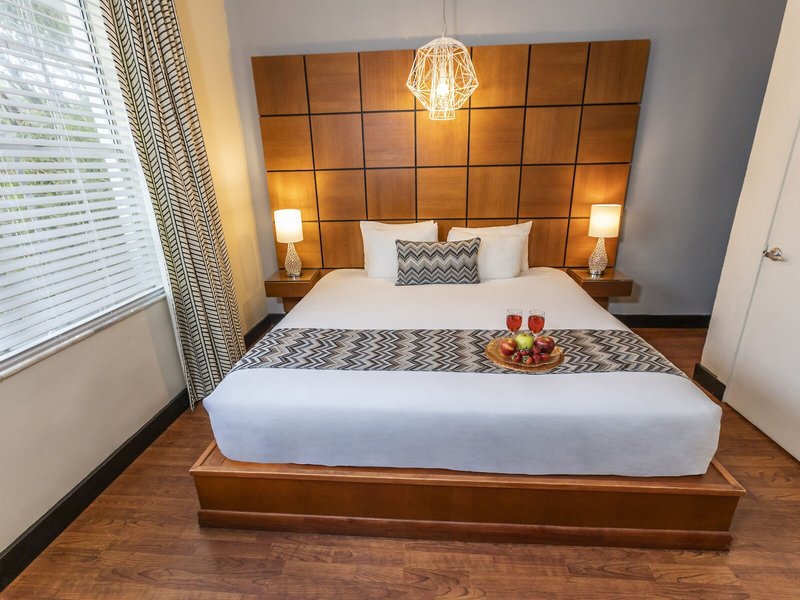 Chesterfield Hotel & Suites 29