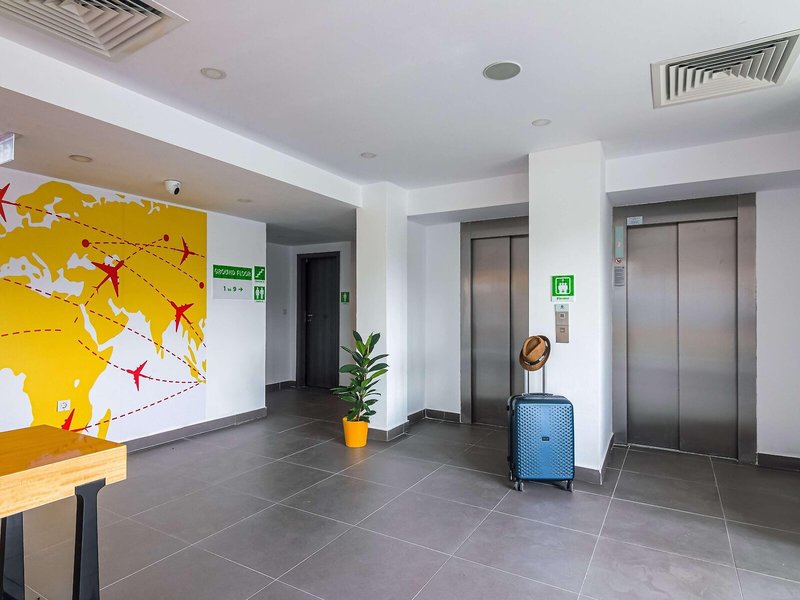 Hotel ibis Styles Bucharest Airport 9 - Lounge / Lobby