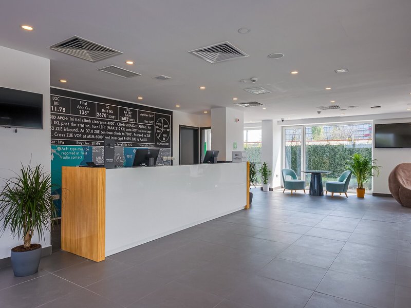 Hotel ibis Styles Bucharest Airport 10 - Lounge / Lobby