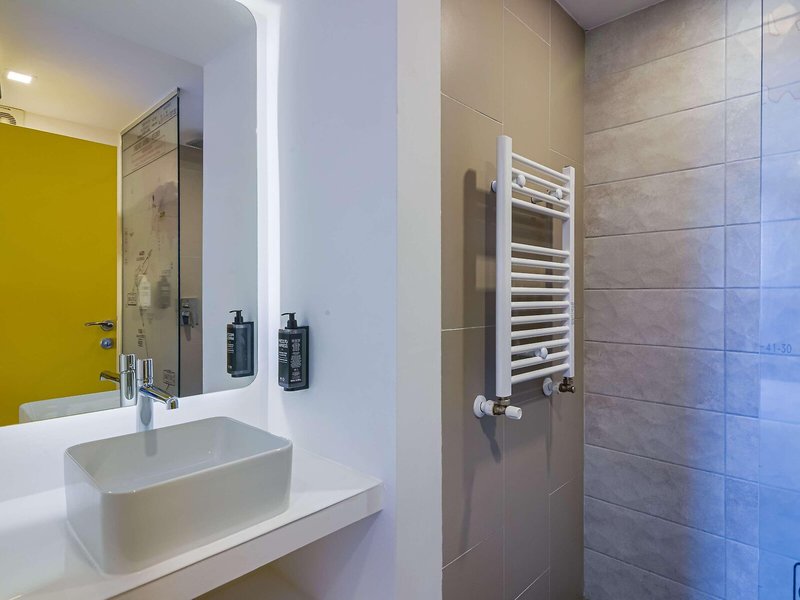 Hotel ibis Styles Bucharest Airport 37 - Bathroom Example