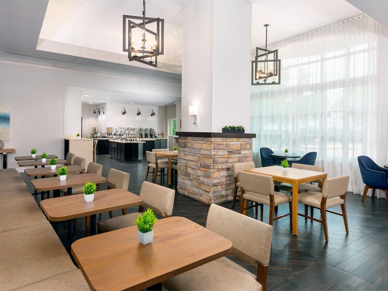 Staybridge Suites Miami Doral Area 13