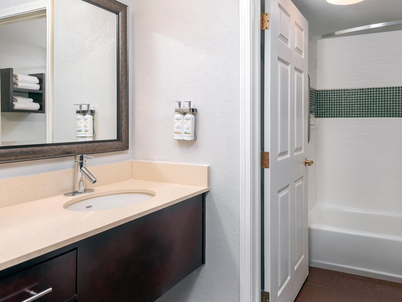 Staybridge Suites Miami Doral Area 36
