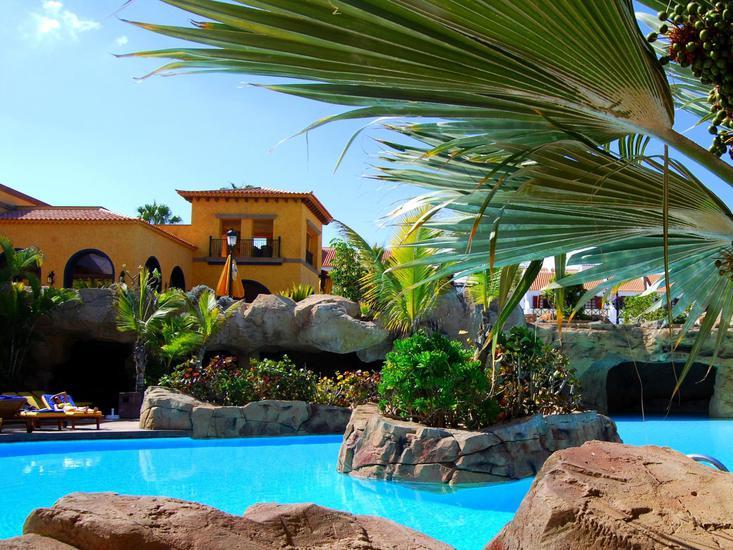 Europe Villa Cortes 2