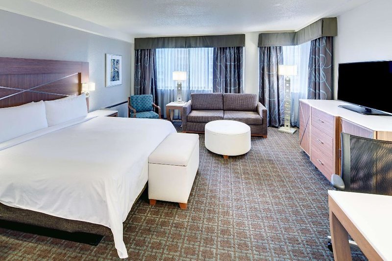 DoubleTree by Hilton Hotel Milwaukee Downtown 4