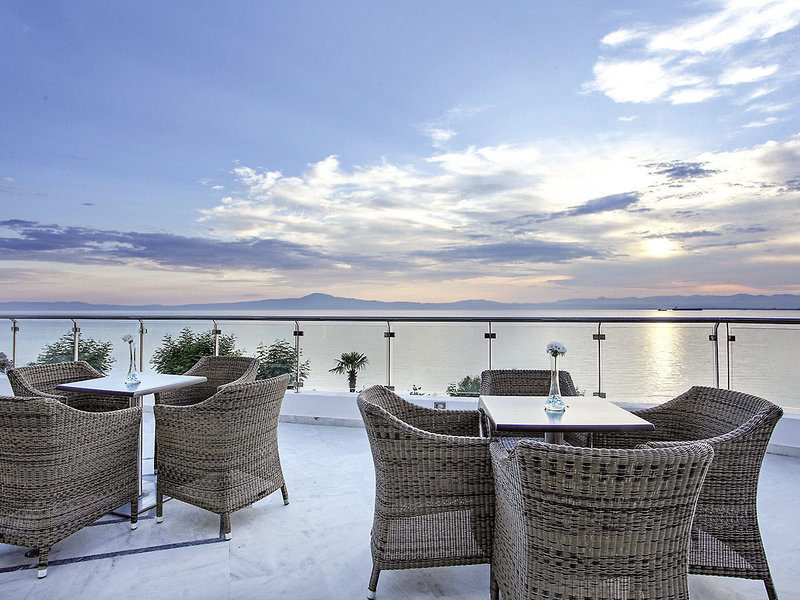 Messinian Bay Hotel 4