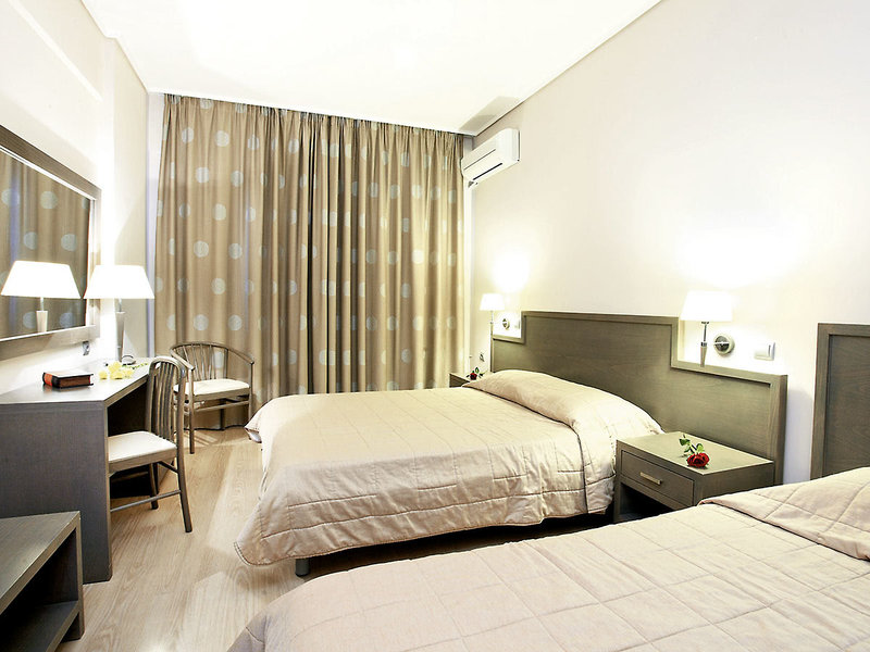 Messinian Bay Hotel 5