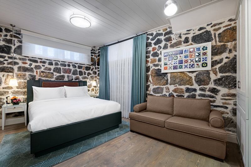 Catch Hotel 7