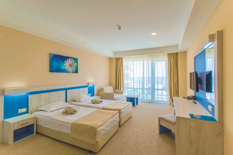 Evrika Beach Club Hotel 18