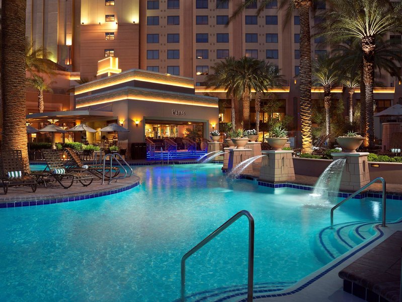 Hilton Grand Vacations on the Boulevard 3 - Outdoor Pool