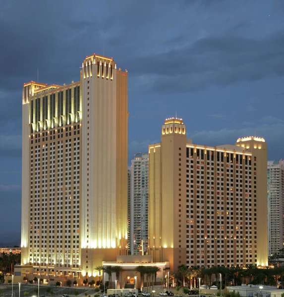 Hilton Grand Vacations on the Boulevard 5 - Exterior