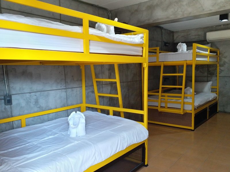 OYO 560 Chang Hostel Suvarnabhumi 21